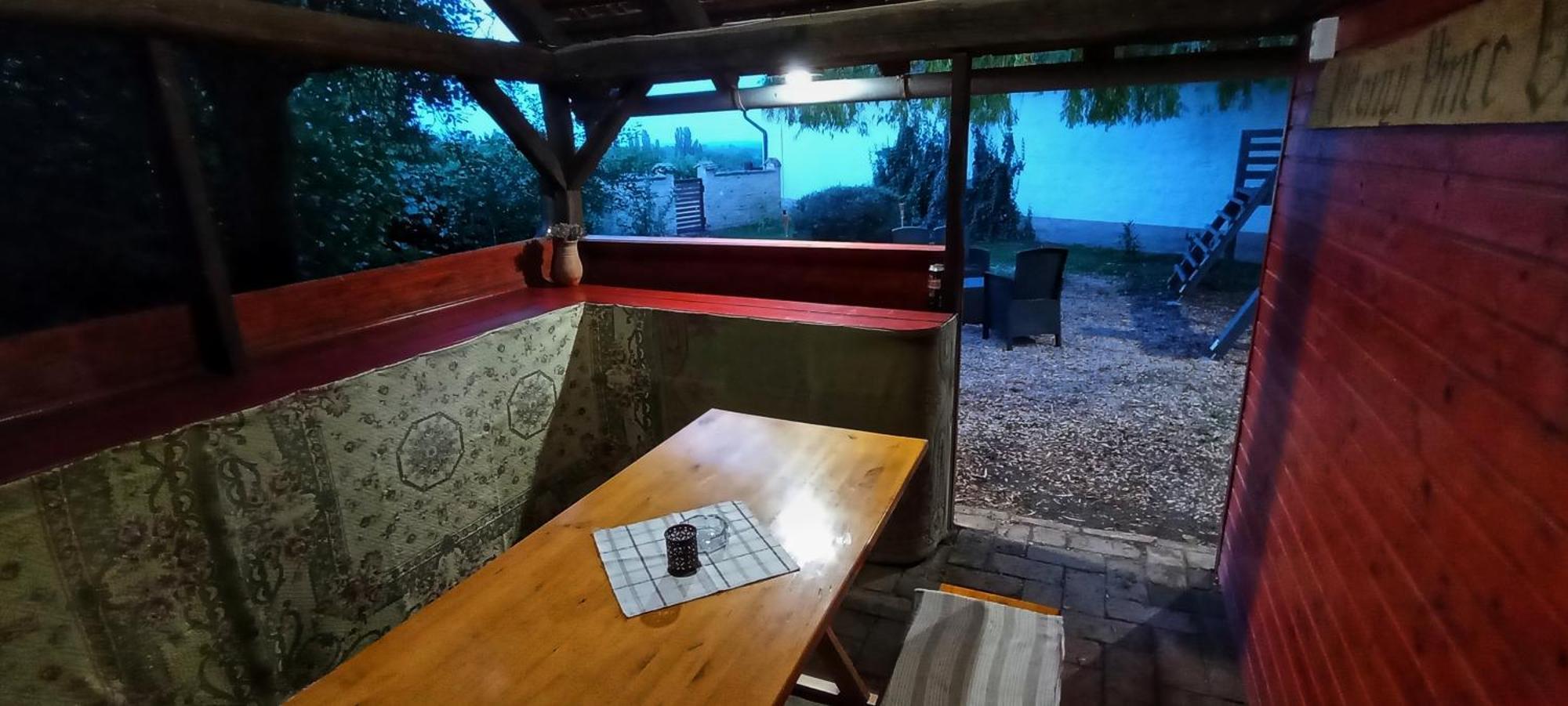 Vitenyi Pince Vendeghaz Villany Luaran gambar
